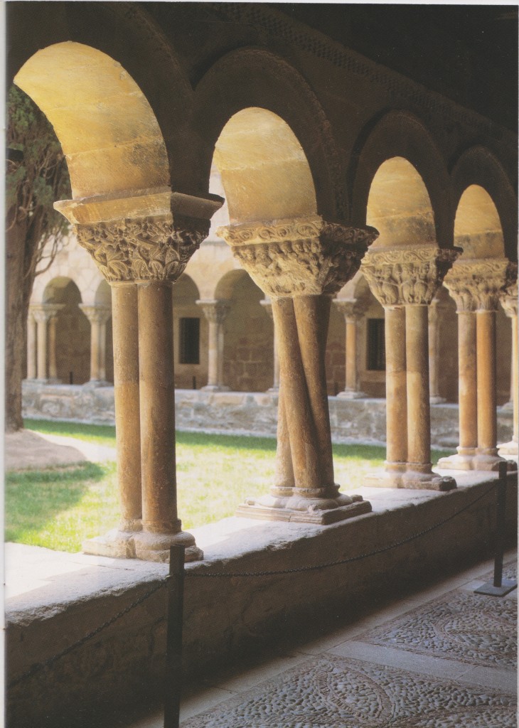 Colonne torse - Monastère de Santo Domingo de Silos (Espagne)